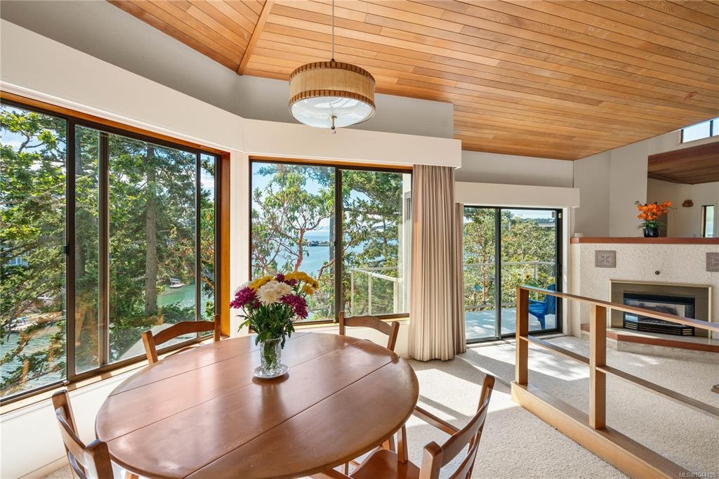 312 Bessborough Avenue, View Royal, BC, V9B 1T7 - 4