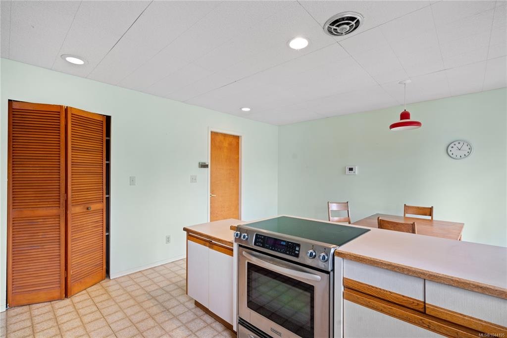 312 Bessborough Avenue, View Royal, BC, V9B 1T7 - 23