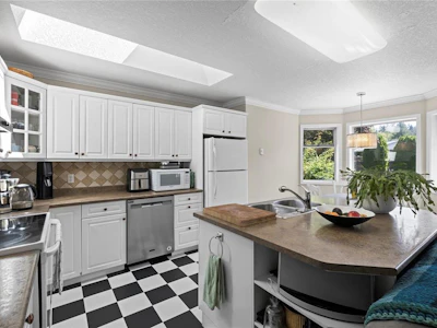 494 Rowan Drive - 3