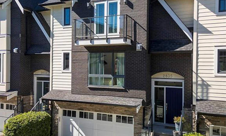 2835 Turnstyle Crescent