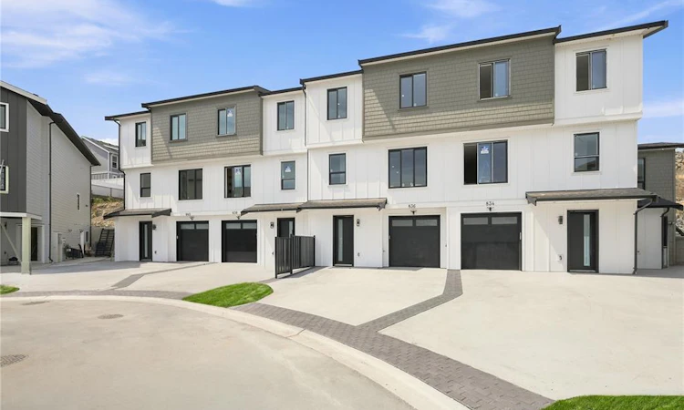 840 Blackbird Place