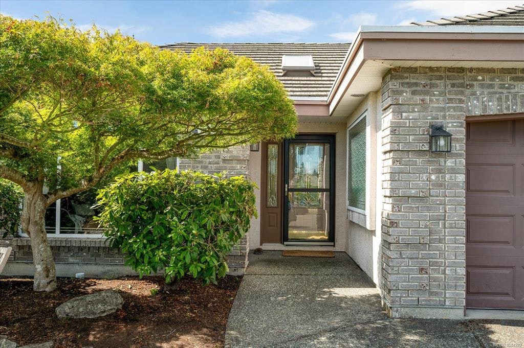 828 Devon Place, Qualicum Beach, BC, V9K 2P2
