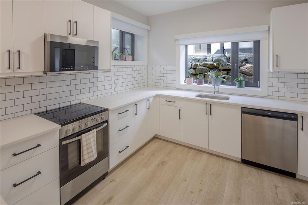 613 Medalist Avenue, Colwood, BC, V9C 0R7 - 41