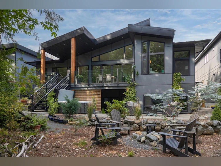 613 Medalist Avenue, Colwood, BC, V9C 0R7