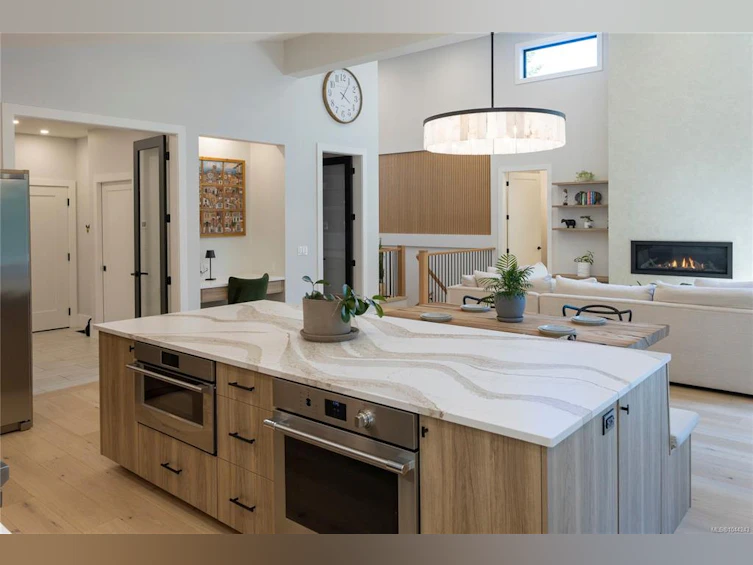 613 Medalist Avenue, Colwood, BC, V9C 0R7 - 11