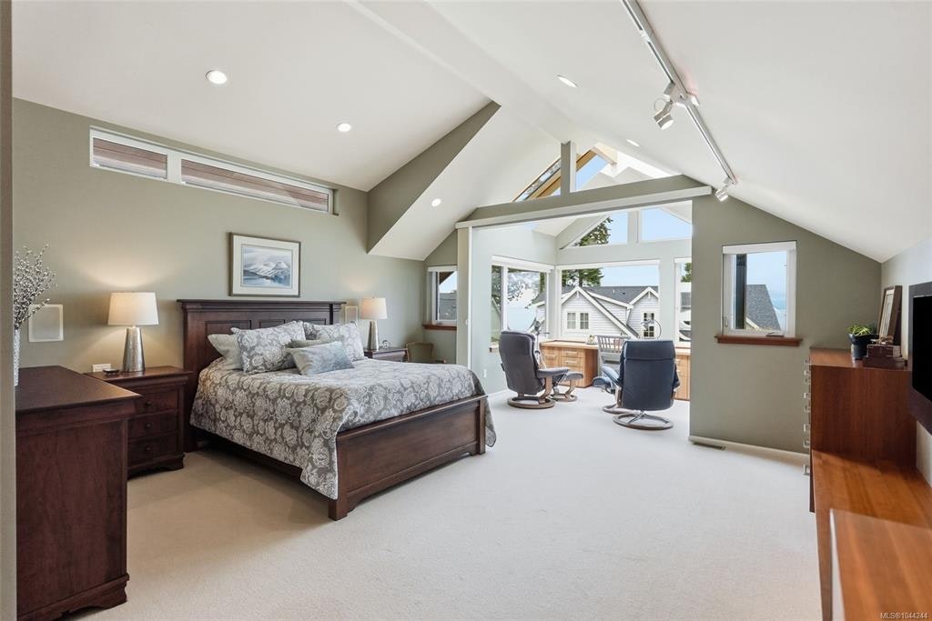 880 Bluffs Drive, Qualicum Beach, BC, V9K 0A2 - 6
