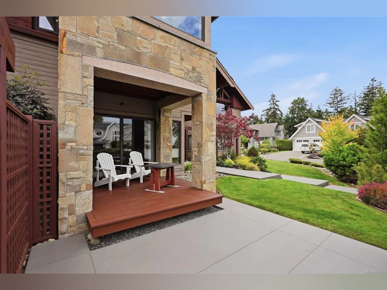 880 Bluffs Drive, Qualicum Beach, BC, V9K 0A2 - 21