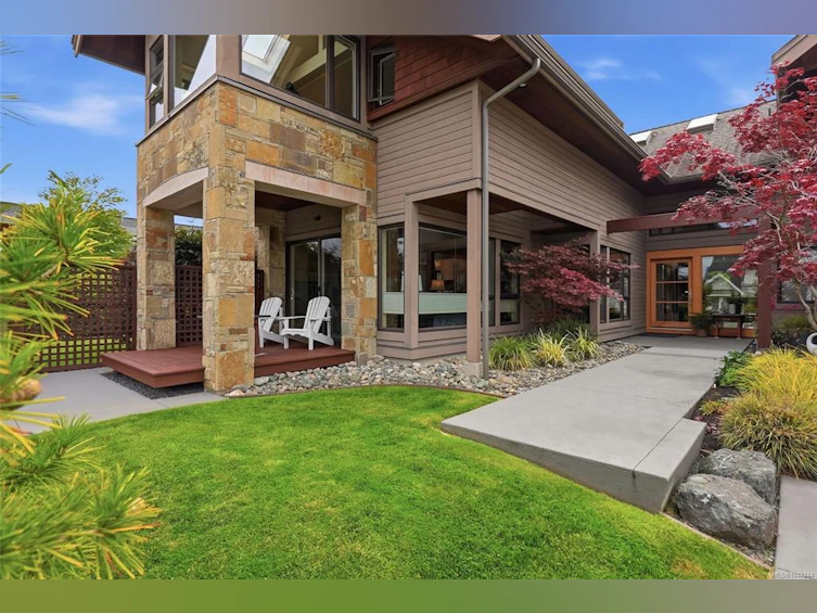 880 Bluffs Drive, Qualicum Beach, BC, V9K 0A2 - 15
