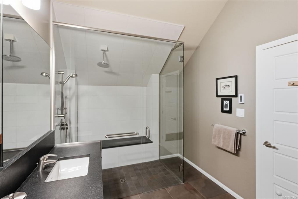 880 Bluffs Drive, Qualicum Beach, BC, V9K 0A2 - 46