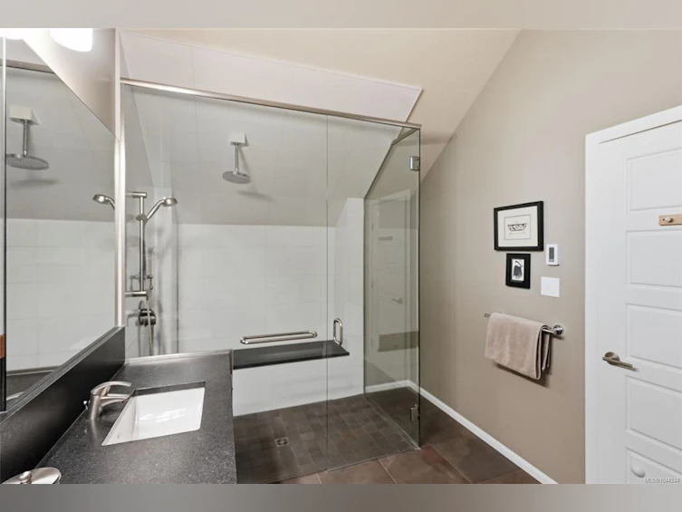 880 Bluffs Drive, Qualicum Beach, BC, V9K 0A2 - 46