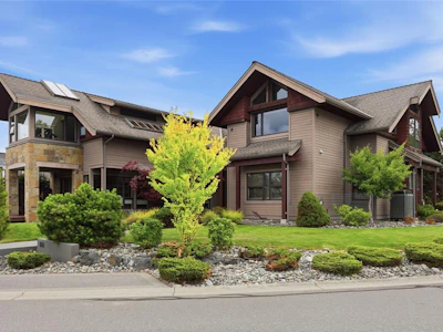 880 Bluffs Drive - 2