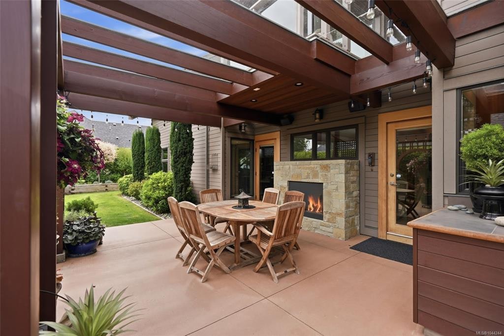 880 Bluffs Drive, Qualicum Beach, BC, V9K 0A2 - 30