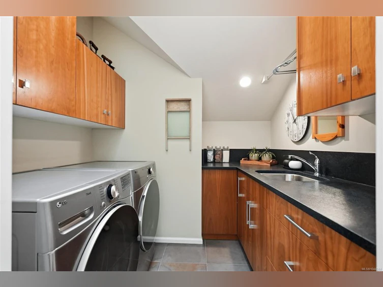 880 Bluffs Drive, Qualicum Beach, BC, V9K 0A2 - 49