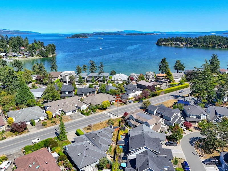 10372 Resthaven Drive, Sidney BC