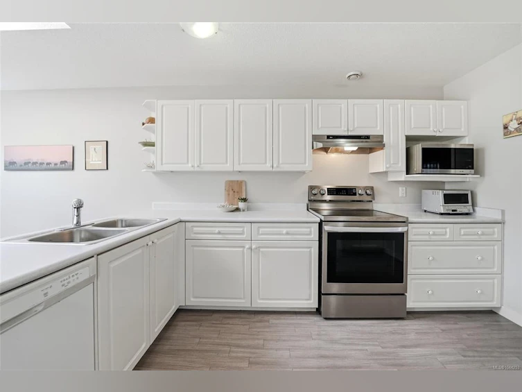 85 Magnolia Drive, Parksville, BC, V9P 2P6 - 4