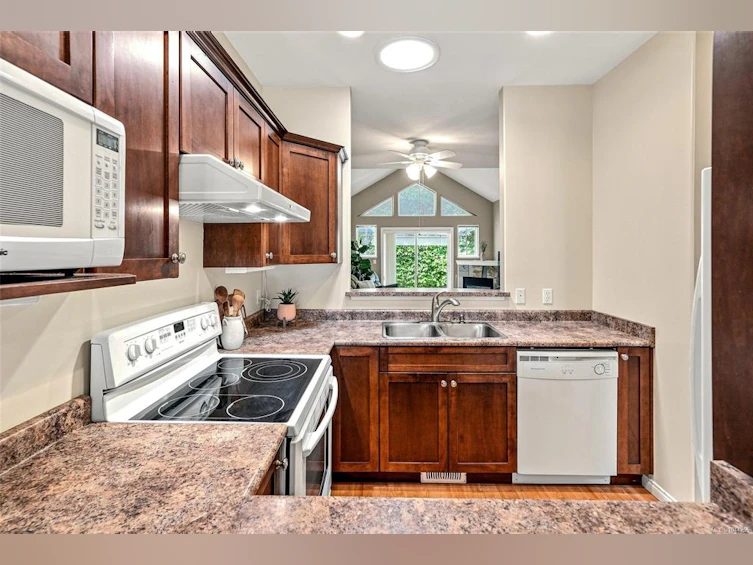 17-631 Blenkin Avenue, Parksville, BC, V9P 2Z4 - 17