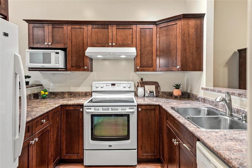 17-631 Blenkin Avenue - 4