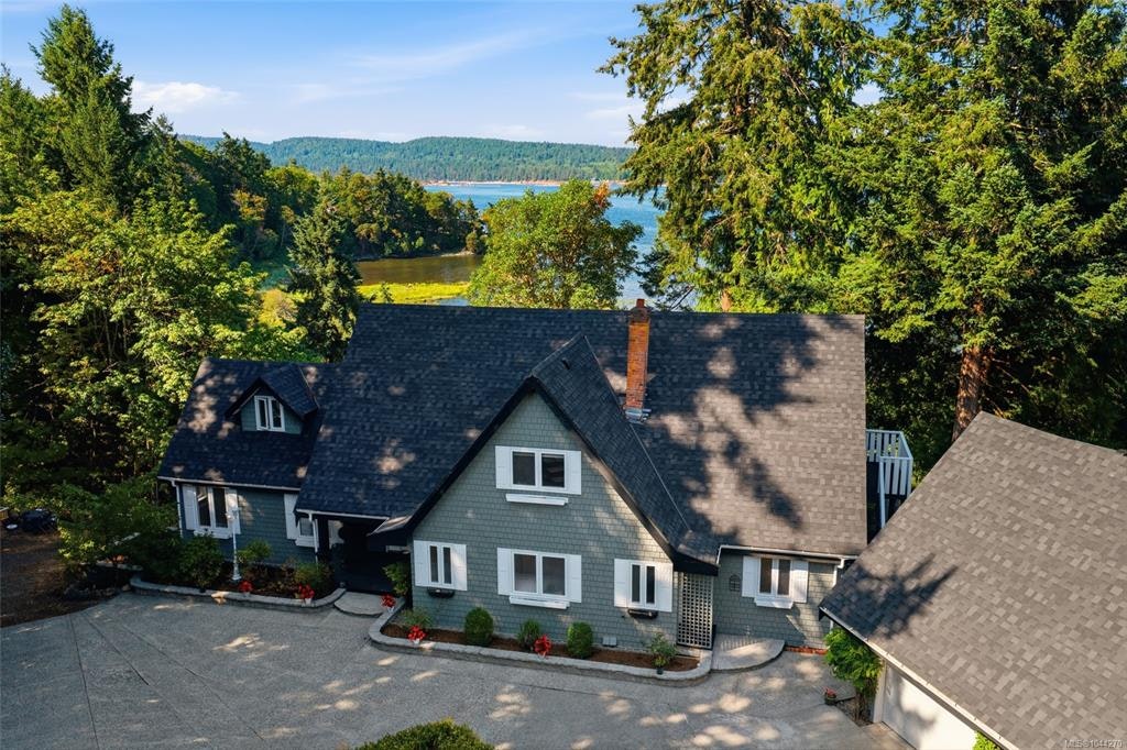 302 Roland Road, Ladysmith, BC, V9G 1X8