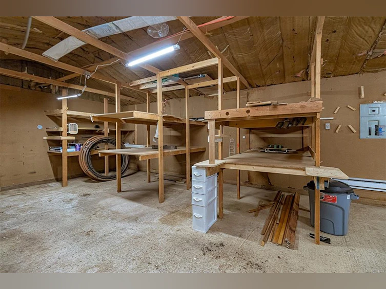 2298 Munn Road, Highlands, BC, V9E 1H5 - 54