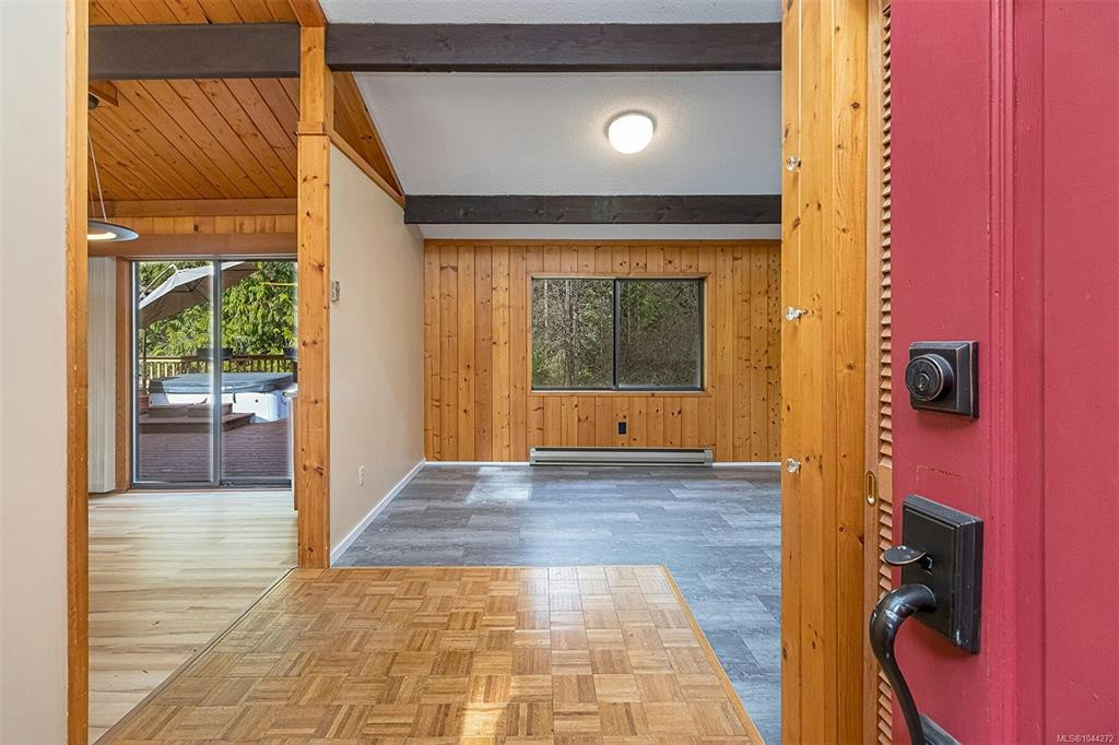 2298 Munn Road, Highlands, BC, V9E 1H5 - 8