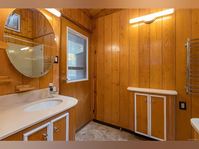 2298 Munn Road, Highlands, BC, V9E 1H5 - 34
