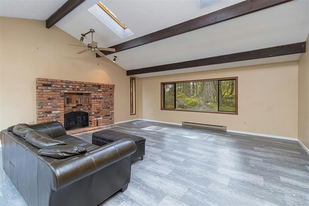 2298 Munn Road, Highlands, BC, V9E 1H5 - 11