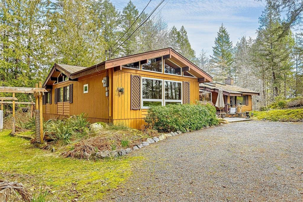 2298 Munn Road - 3