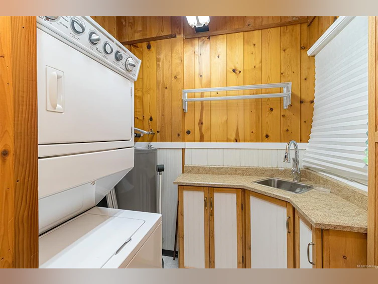 2298 Munn Road, Highlands, BC, V9E 1H5 - 44