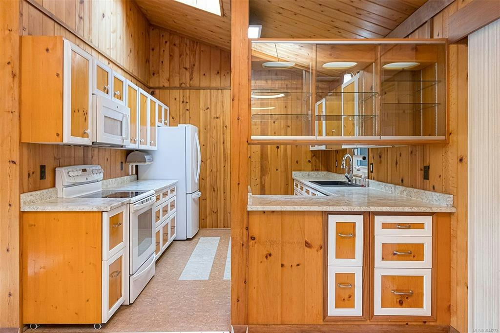 2298 Munn Road, Highlands, BC, V9E 1H5 - 22