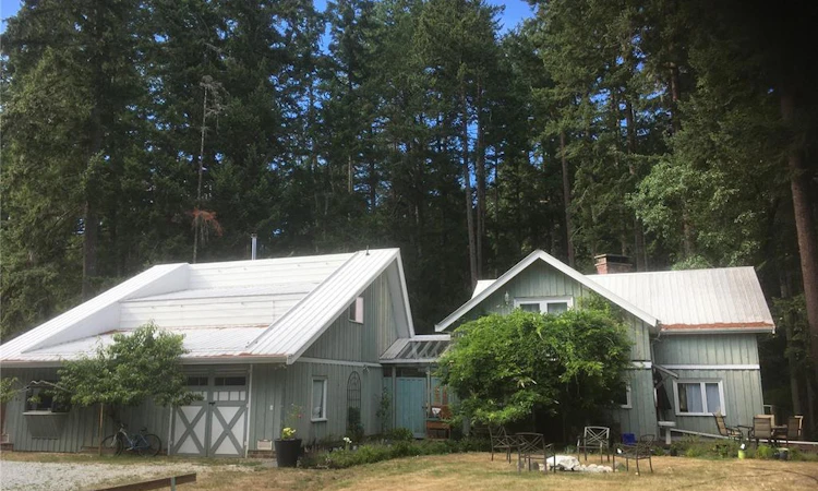 1215 North End Road