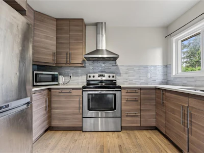 1819 Dunnett Crescent - 3