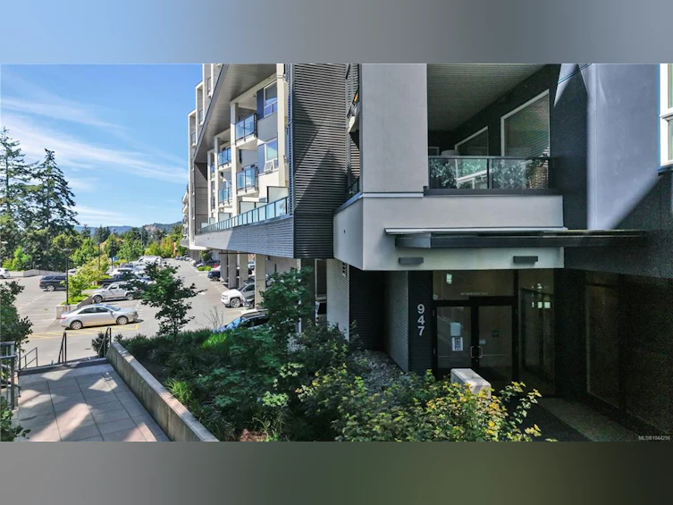 301-947 Whirlaway Crescent, Langford, BC, V9B 6Z9 - 48