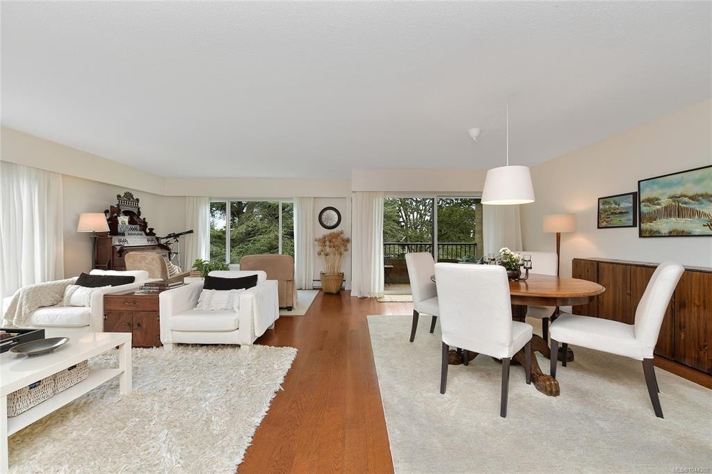 305-2930 Cook Street - 2