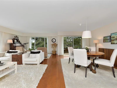 305-2930 Cook Street - 2