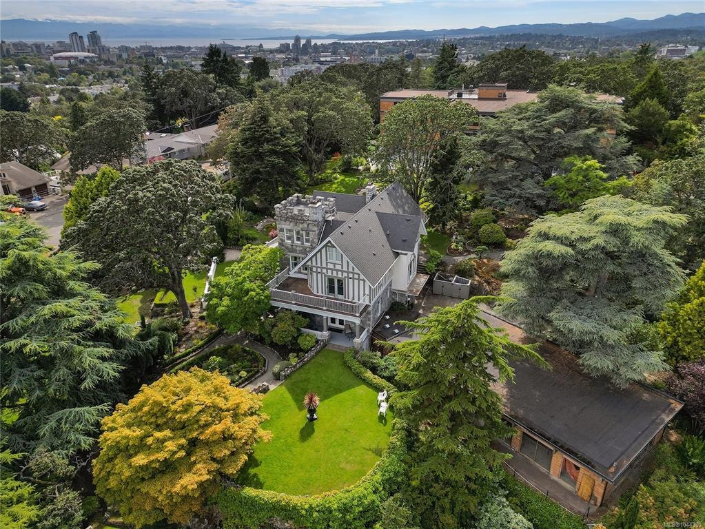 305-2930 Cook Street, Victoria, BC, V8W 3G3 - 29