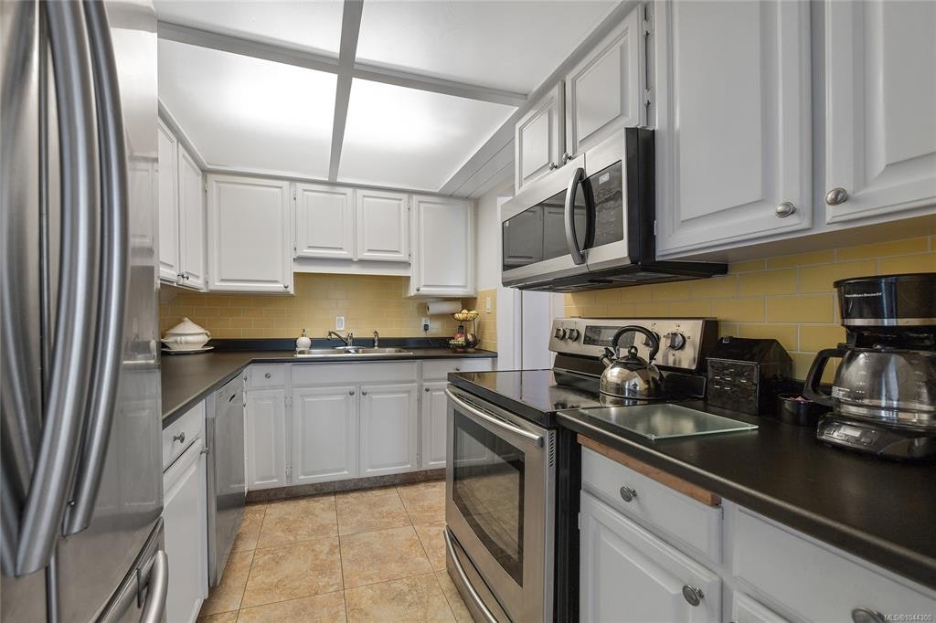 305-2930 Cook Street, Victoria, BC, V8W 3G3 - 7