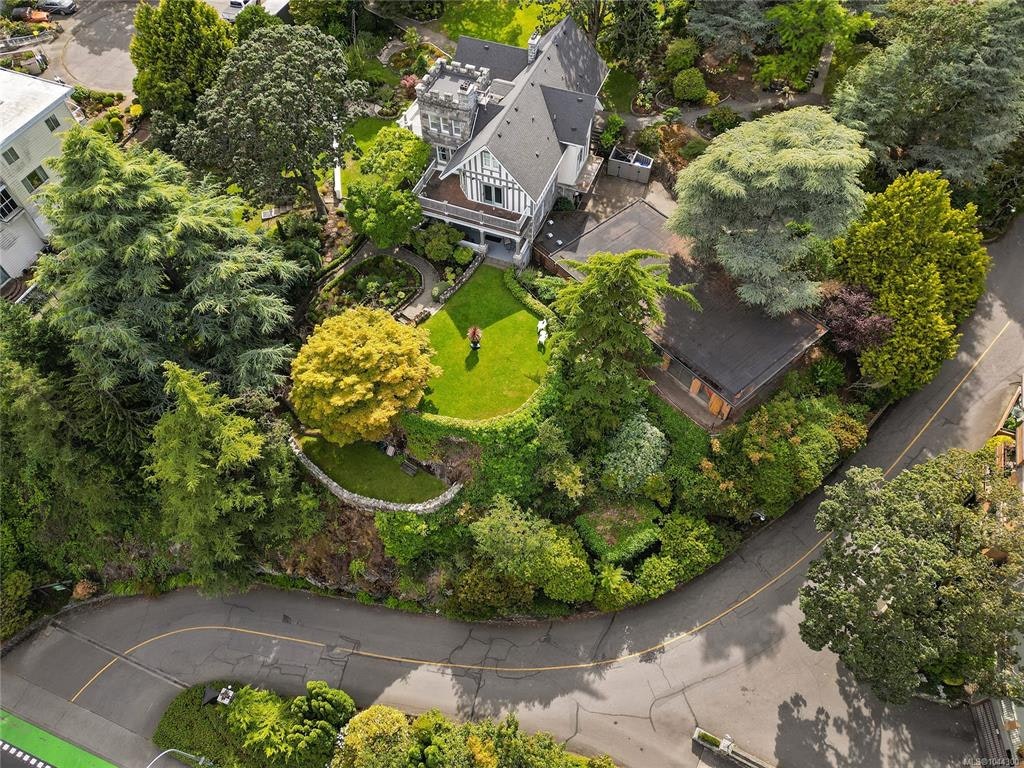 305-2930 Cook Street, Victoria, BC, V8W 3G3 - 28