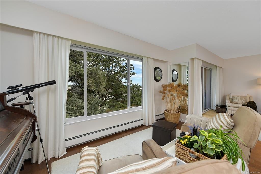 305-2930 Cook Street - 5