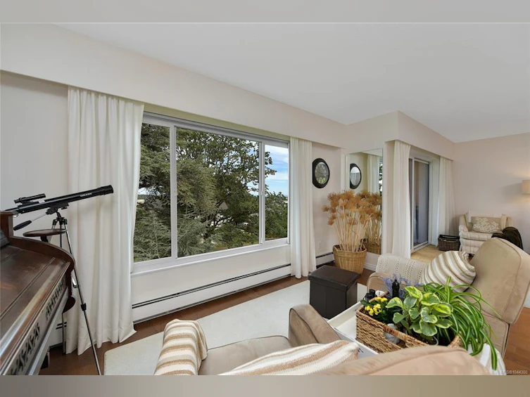 305-2930 Cook Street, Victoria, BC, V8W 3G3 - 5