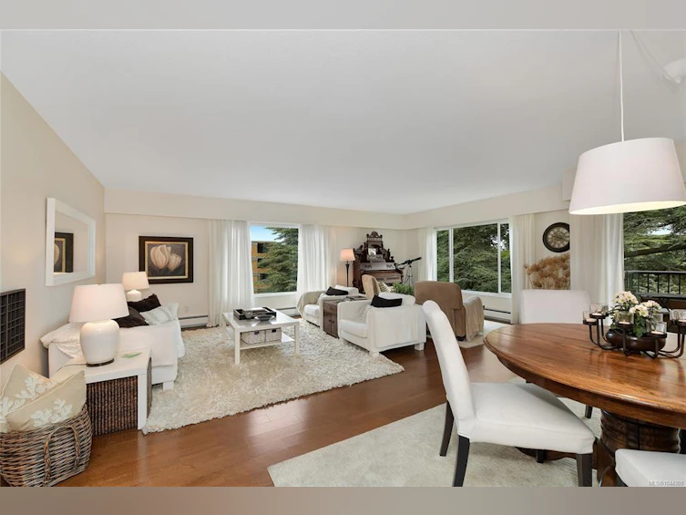 305-2930 Cook Street, Victoria, BC, V8W 3G3 - 3