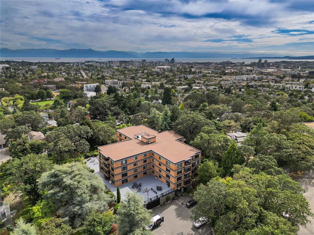 305-2930 Cook Street, Victoria, BC, V8W 3G3 - 31