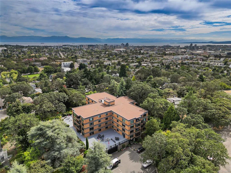 305-2930 Cook Street, Victoria, BC, V8W 3G3 - 31