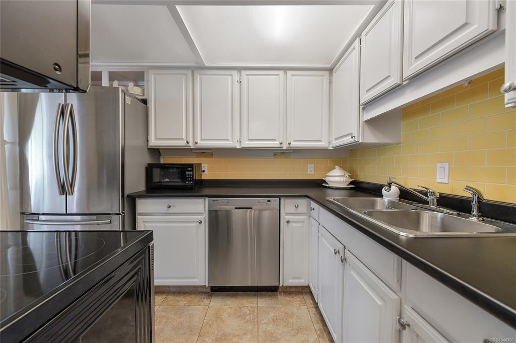 305-2930 Cook Street, Victoria, BC, V8W 3G3 - 8