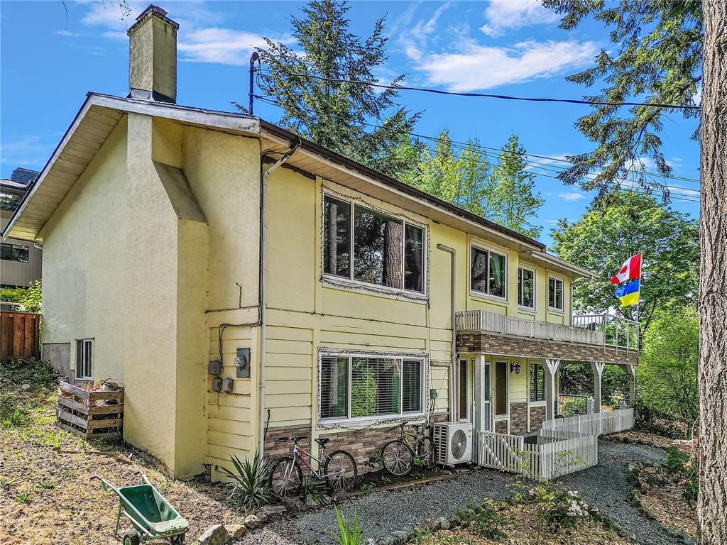 6864 East Saanich Road, Central Saanich, BC, V8Z 5Y9 - 6
