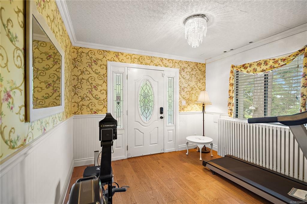 6864 East Saanich Road, Central Saanich, BC, V8Z 5Y9 - 7
