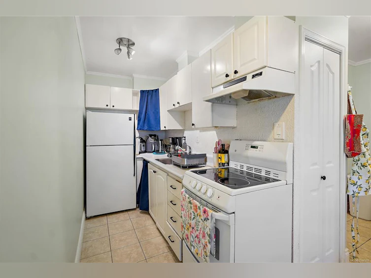 6864 East Saanich Road, Central Saanich, BC, V8Z 5Y9 - 43