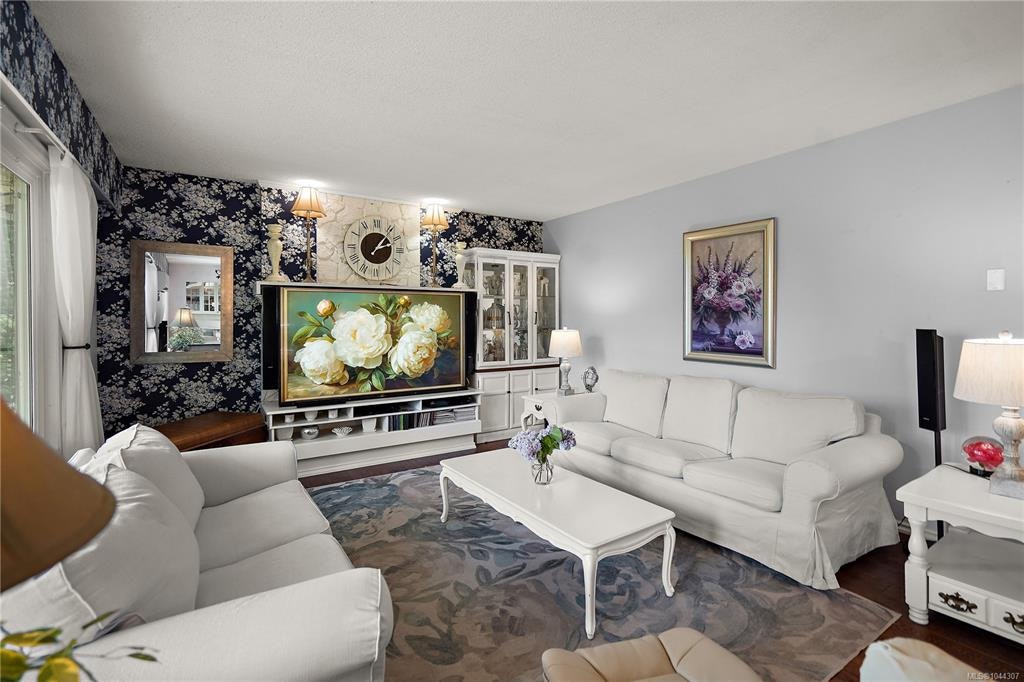 6864 East Saanich Road, Central Saanich, BC, V8Z 5Y9 - 11