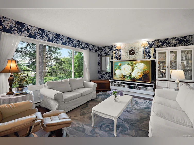 6864 East Saanich Road, Central Saanich, BC, V8Z 5Y9 - 3
