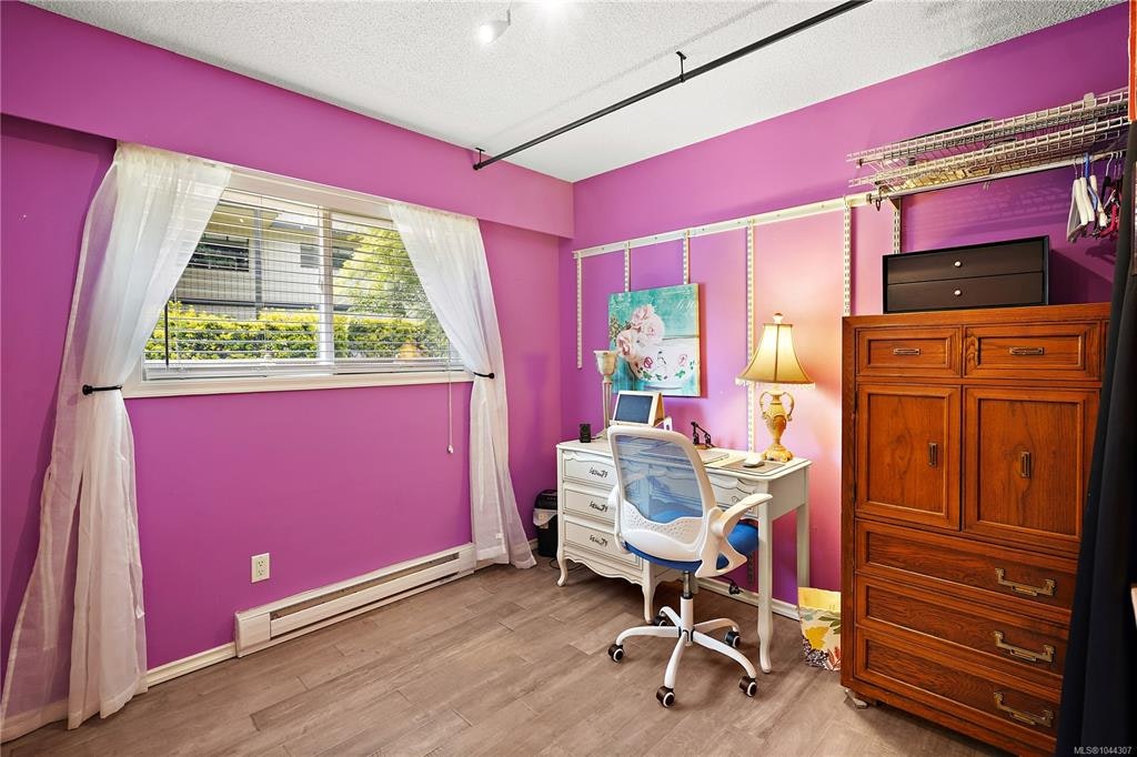 6864 East Saanich Road, Central Saanich, BC, V8Z 5Y9 - 31
