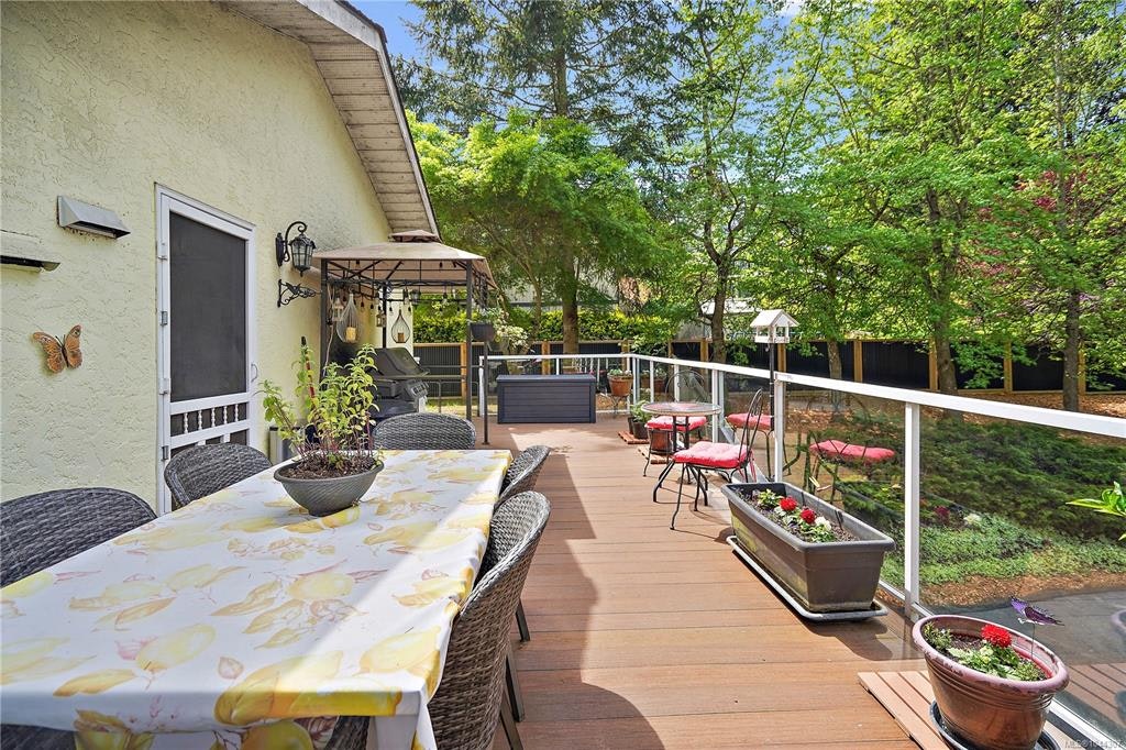 6864 East Saanich Road, Central Saanich, BC, V8Z 5Y9 - 35
